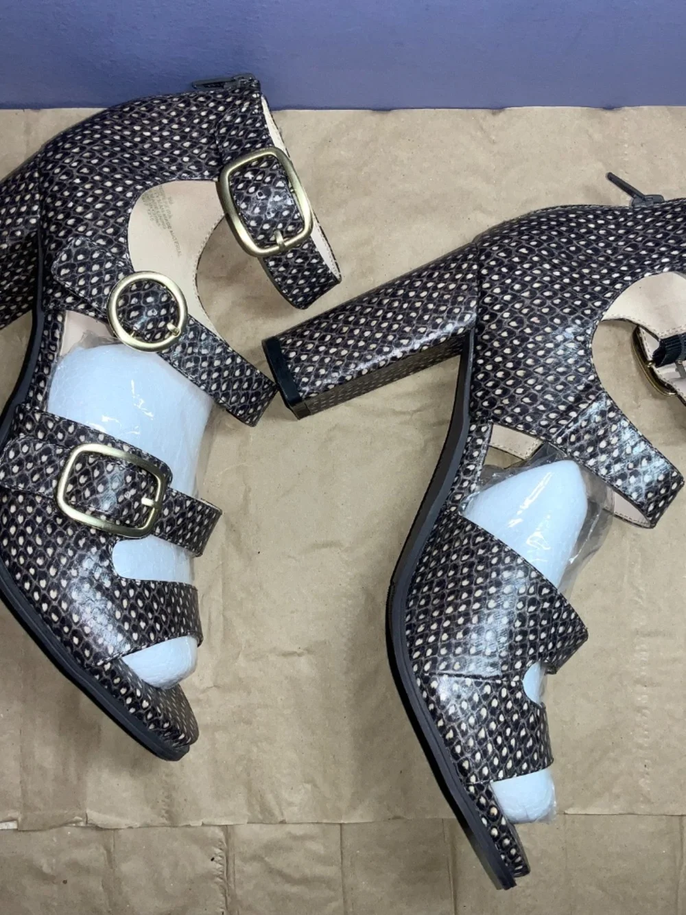 Nine West Nopereira faux reptile print multi strap block heel sandals Sz 9M